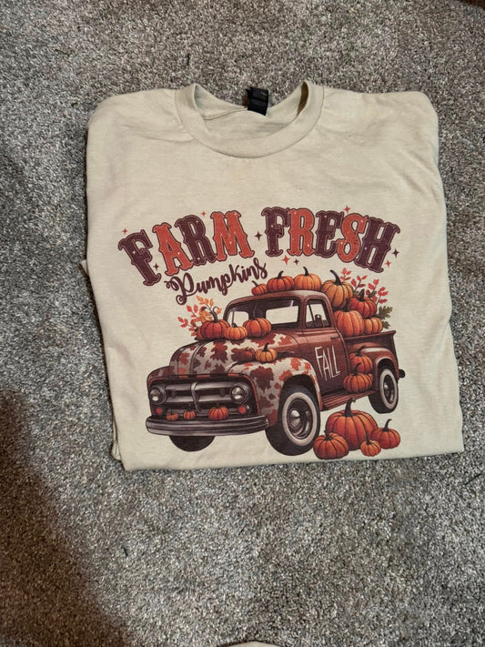 OUT OF SEASON - Tee MEDIUM